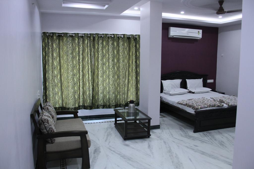 Hotel Gujrat-Suite